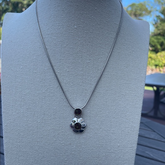 Burberry silver tone necklace. - Picture 8 of 9